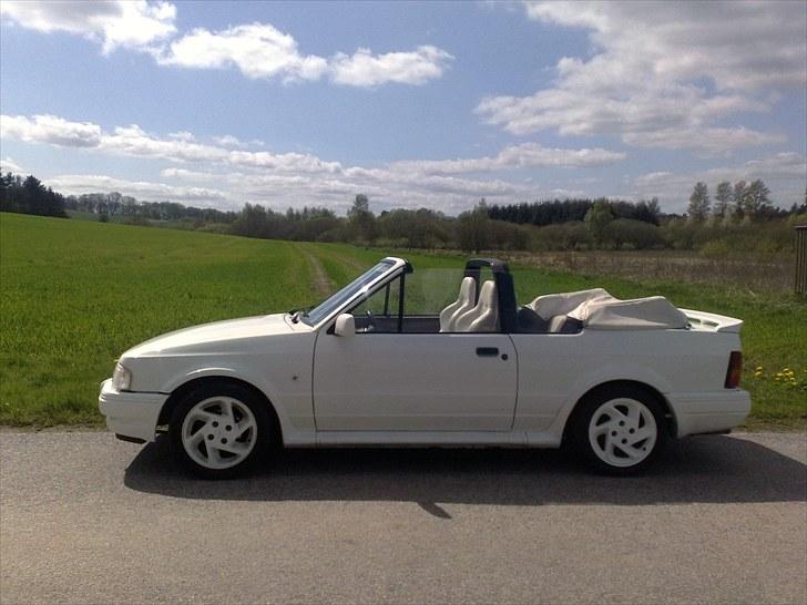 Ford Escort XR3i Cabrilolet billede 3