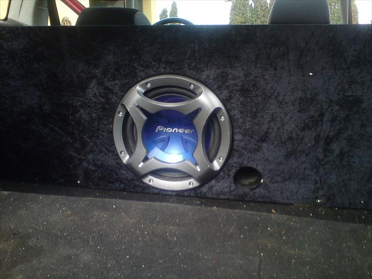 VW Golf 3 . Solgt.. - Midlertidig indbygning .. gider ikk det let at nakke anlæg..;)  billede 15