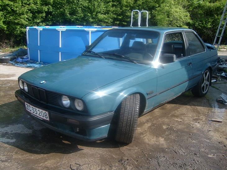 BMW 320i solgt billede 1