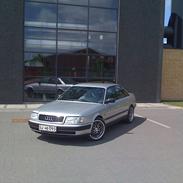 Audi 100