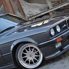 BMW e30 325i M-tech 1
