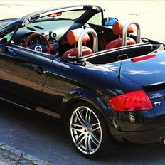 Audi TT Roadster 225 Quattro