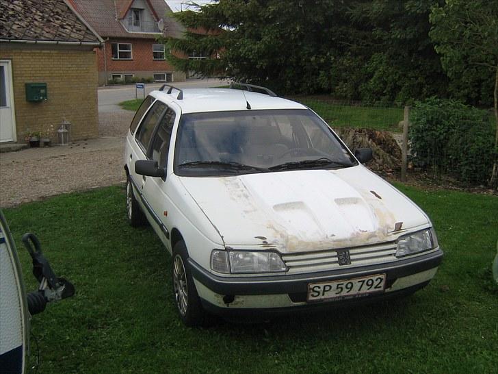 Peugeot 405 1,9D (arbejdshesten) billede 2