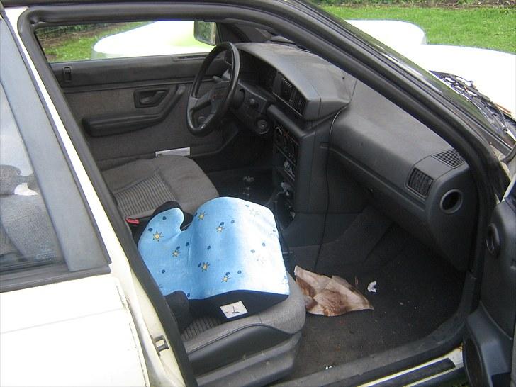 Peugeot 405 1,9D (arbejdshesten) billede 7