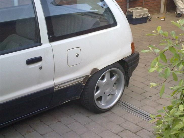 Daihatsu Charade solgt billede 4