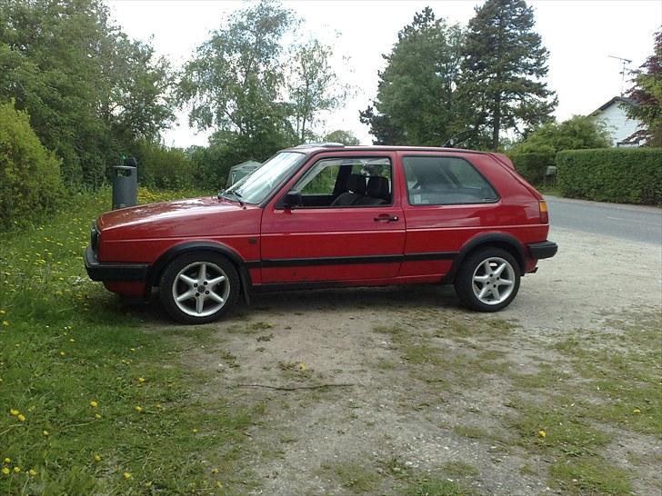 VW Golf 2 1,8i CL SOLGT billede 2