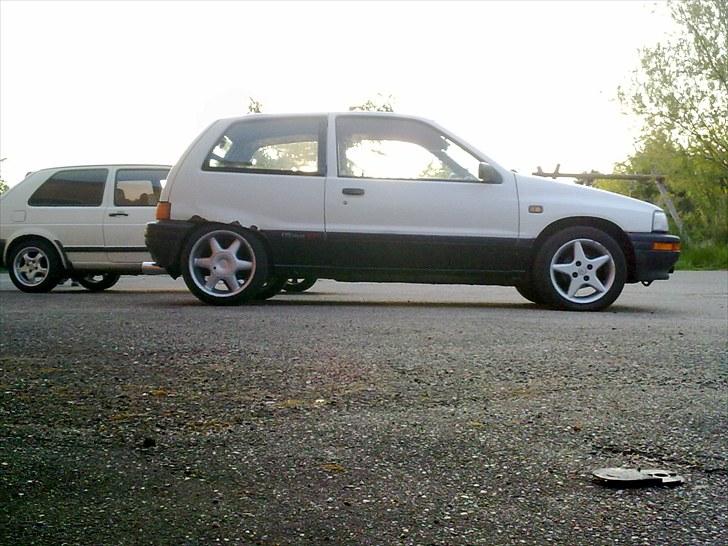 Daihatsu Charade solgt billede 11