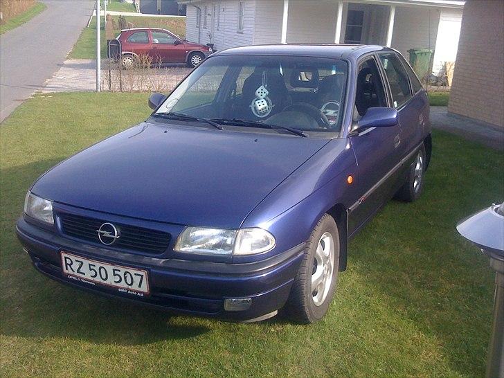 Opel Astra F billede 1