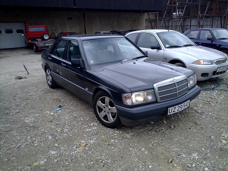 Mercedes Benz 190E 2,0 Totalskadet. billede 3