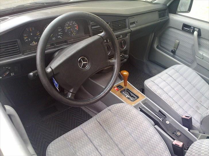 Mercedes Benz 190E 2,0 Totalskadet. billede 7