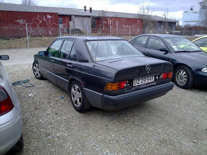 Mercedes Benz 190E 2,0 Totalskadet. billede 9