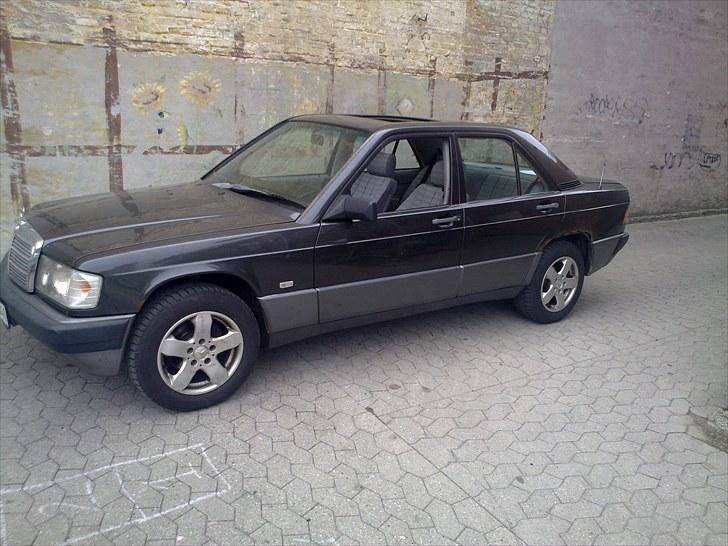 Mercedes Benz 190E 2,0 Totalskadet. billede 10