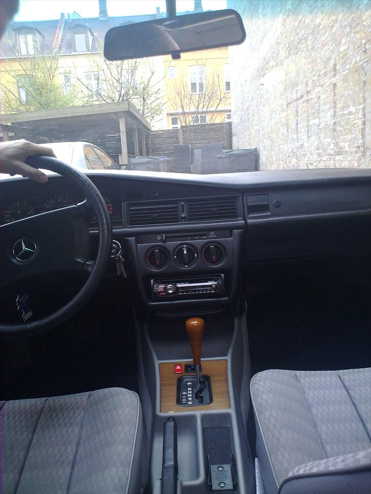 Mercedes Benz 190E 2,0 Totalskadet. billede 13