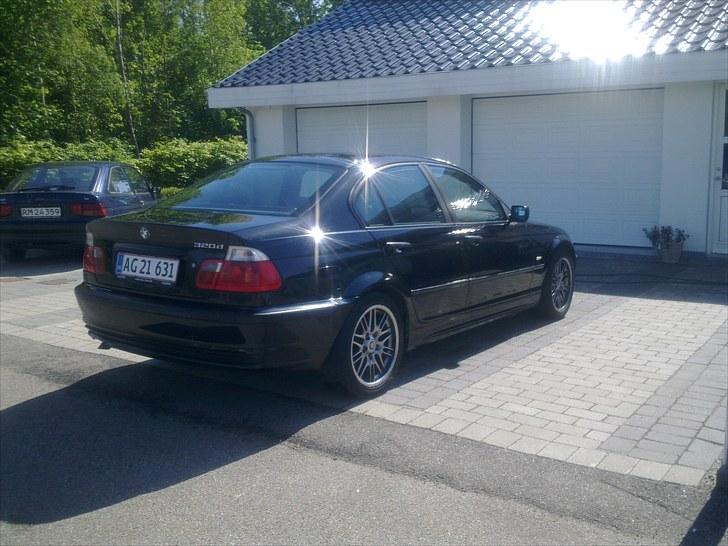 BMW 320d billede 1