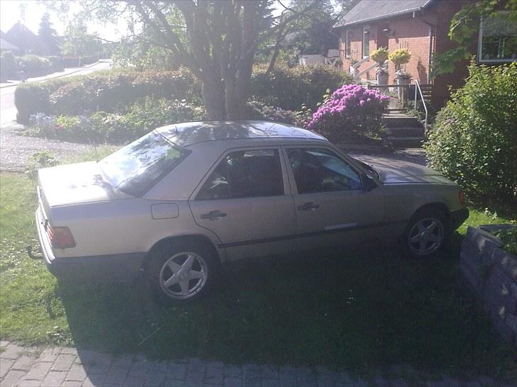 Mercedes Benz w124 300d billede 17