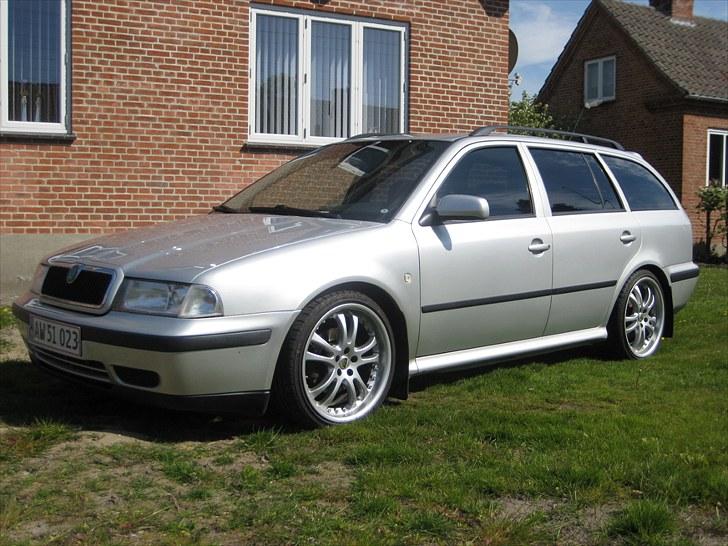 Skoda Octavia Combi 1,9 TDI Solgt billede 1