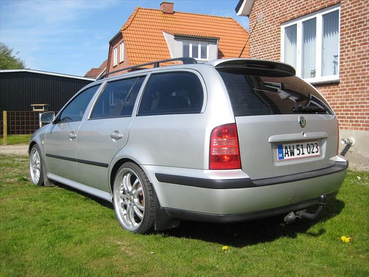 Skoda Octavia Combi 1,9 TDI Solgt billede 2