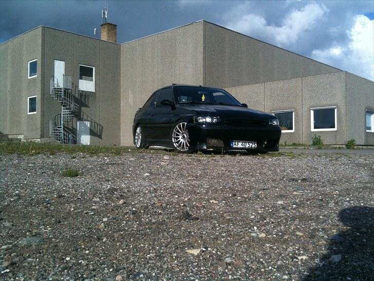 Ford Escort 1.8 Sport SOLGT billede 1