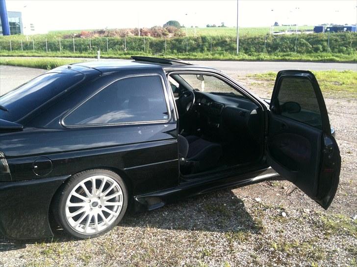 Ford Escort 1.8 Sport SOLGT billede 4