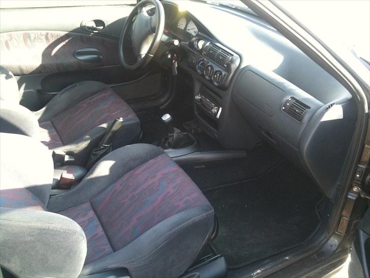 Ford Escort 1.8 Sport SOLGT billede 5