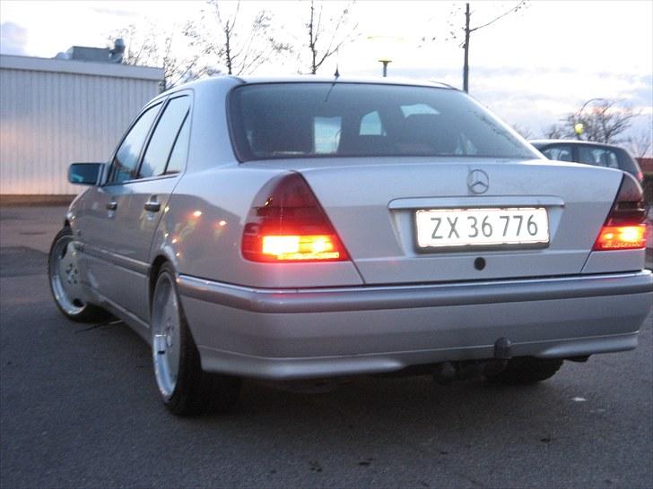 Mercedes Benz C220 cdi Totalskadet....! billede 11