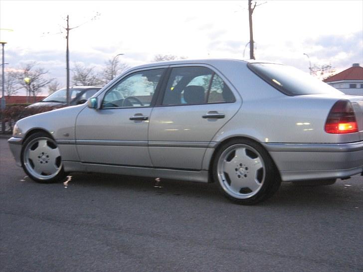 Mercedes Benz C220 cdi Totalskadet....! billede 12