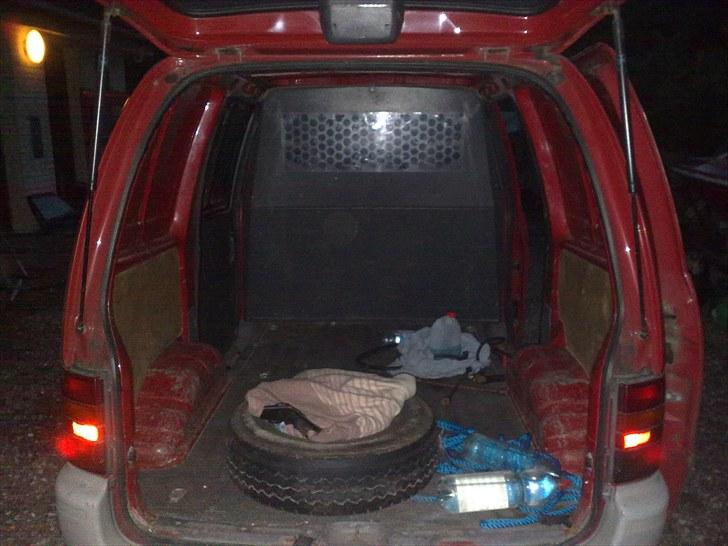 Nissan Serena 16V "Twinner" billede 9