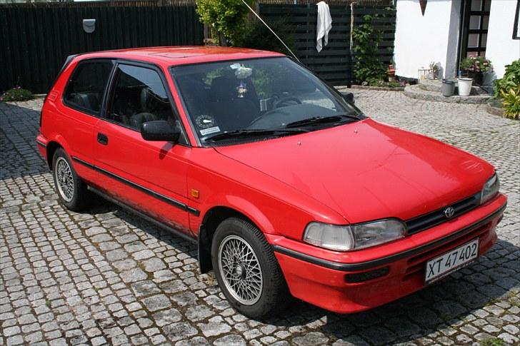 Toyota Corolla 1.3 E9 Xli solgt - 06-06-2010 billede 2