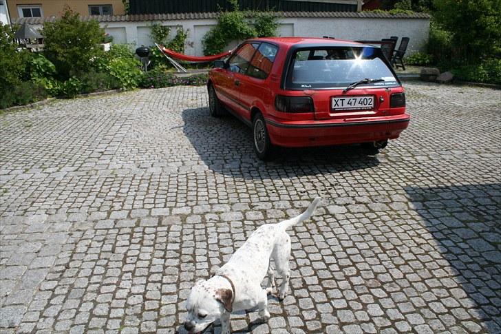 Toyota Corolla 1.3 E9 Xli solgt - Med Vagthund ! .. Bulldog/Rottweiler billede 3