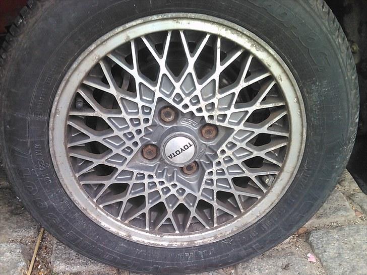 Toyota Corolla 1.3 E9 Xli solgt - Søde Små Fælge :)  billede 5