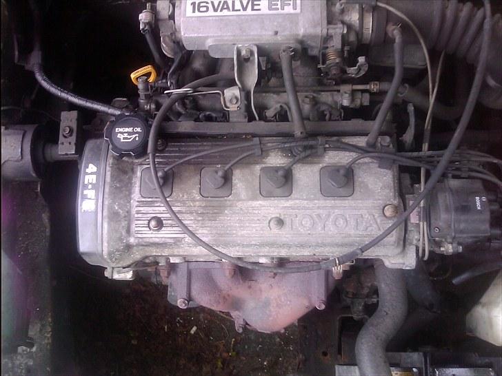 Toyota Corolla 1,3 xli SOLGT billede 8