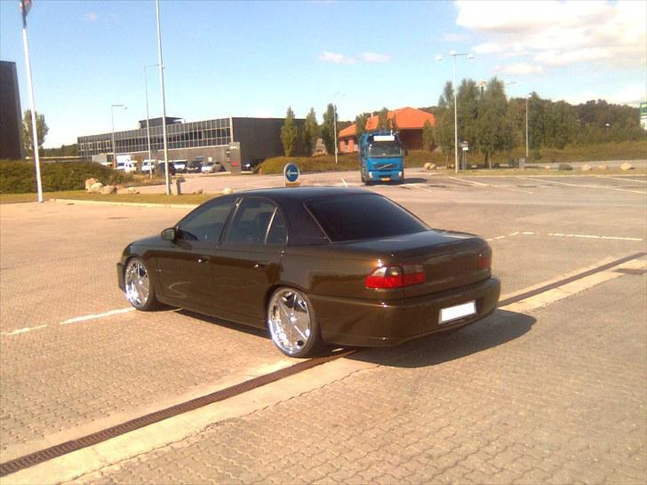 Opel Omega B 2.5 V6 billede 5
