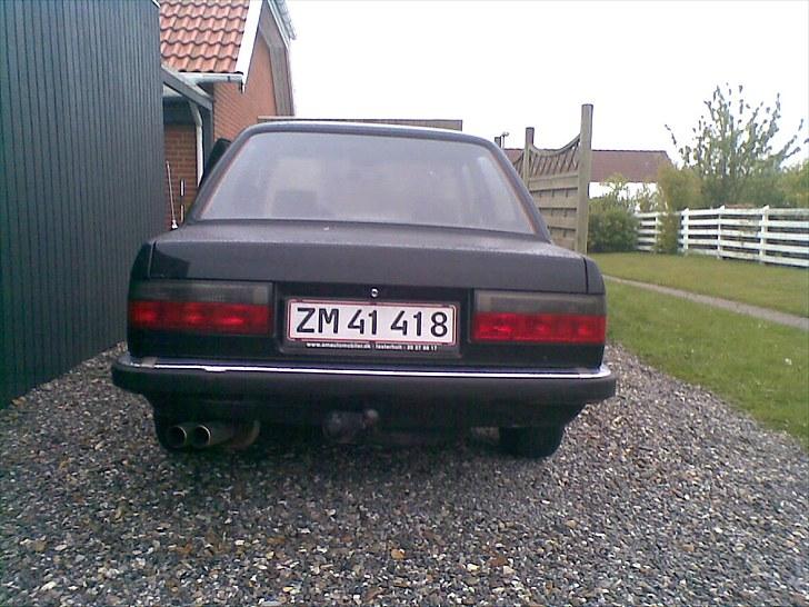 BMW 320i solgt billede 4