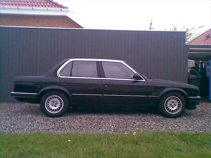 BMW 320i solgt billede 5