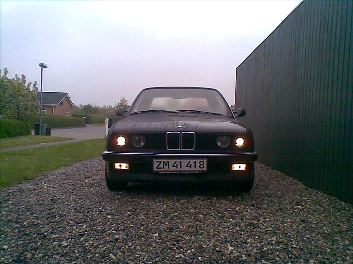 BMW 320i solgt billede 9