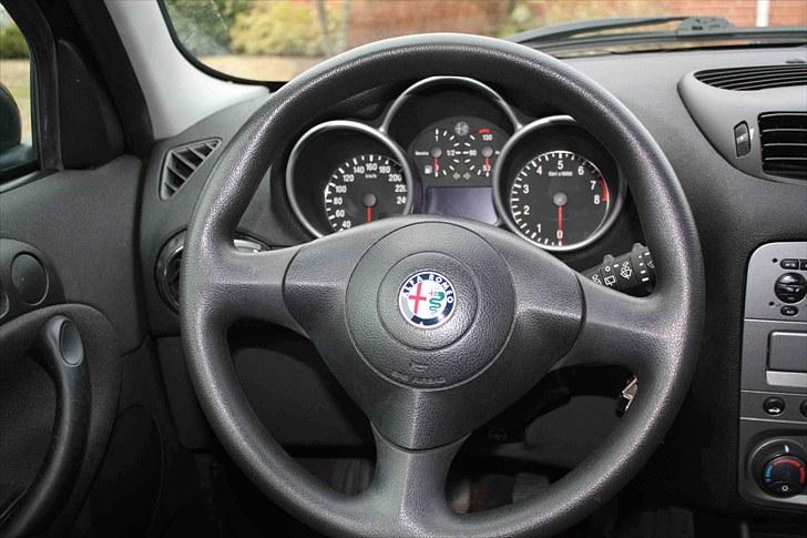 Alfa Romeo 147 1,6 TS 16V 120 SOLGT  billede 6