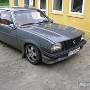 Opel ascona b solgt