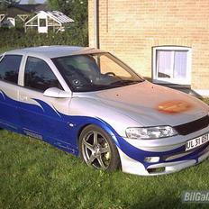 Opel Vectra (Min Gammel bil)