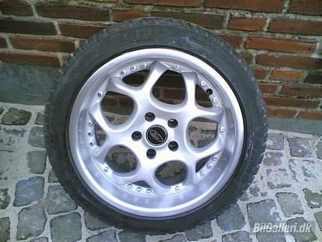 Ford Scorpio 2.9 V6 GLX solgt  - AEZ. 225/45/17 billede 12