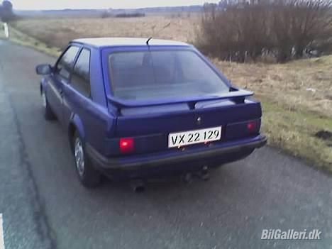 Ford Escort Xr3i 1,6 - Her er min baby så... billede 1