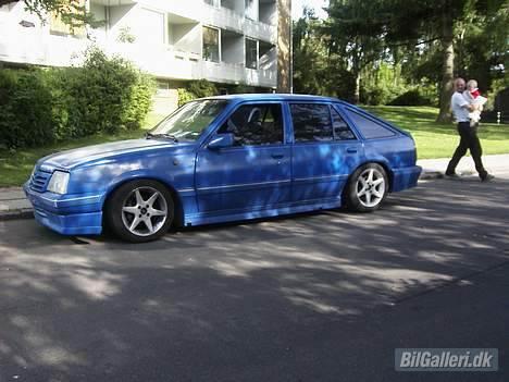 Opel  ascona c  solgt billede 1