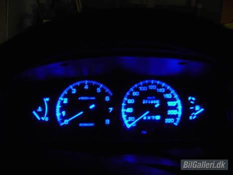 Toyota Carina II GLI - Indstrumenteringen by night billede 14