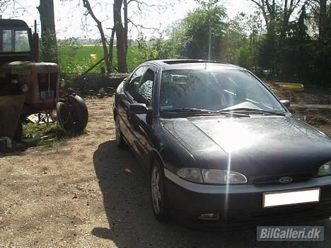 Ford mondeo *SOLGT* billede 2