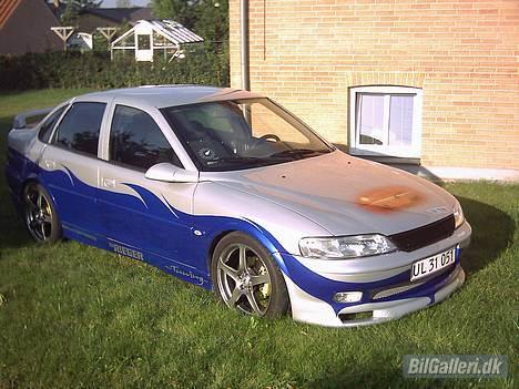 Opel Vectra (Min Gammel bil) billede 1