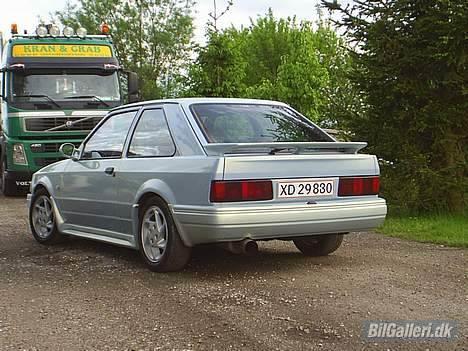 Ford Escort 1,6  (solgt) billede 13
