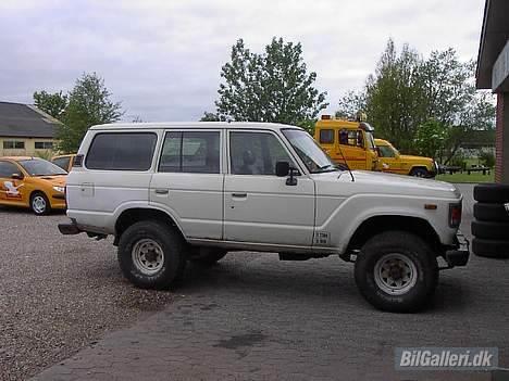 Toyota landcruiser hj60 *solgt* billede 2