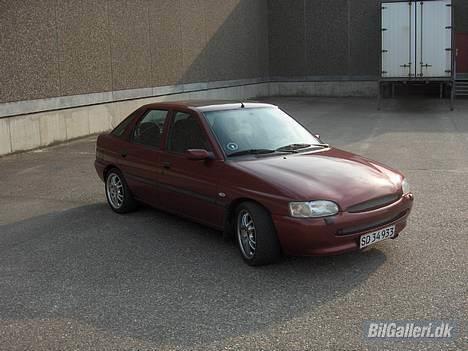 Ford Escort (SOLGT) billede 2