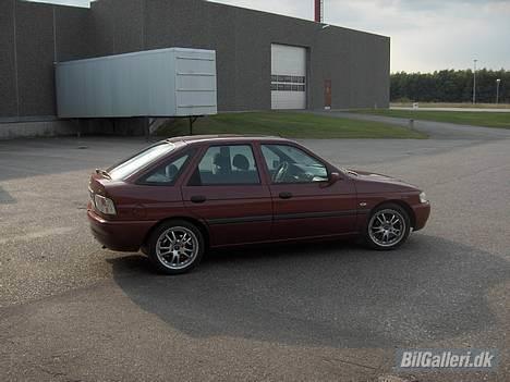 Ford Escort (SOLGT) billede 3