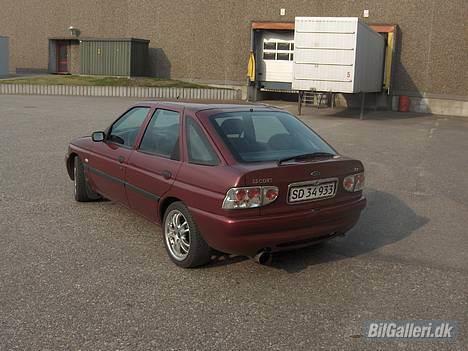 Ford Escort (SOLGT) billede 5