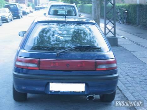Mazda 323 BG *solgt i 05* billede 5